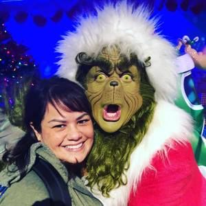 Meet your Posher, Mona